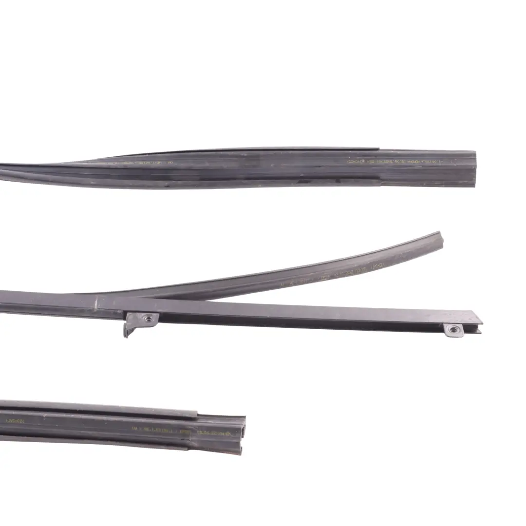 Window Weatherstrip Seal Gasket Front Right O/S to Volkswagen Crafter SY with Part number 7C0837432A Volkswagen Crafter SY Window Weatherstrip Seal Gasket Front Right O/S - SKU 7C0837432A - Part number 7C0837432A