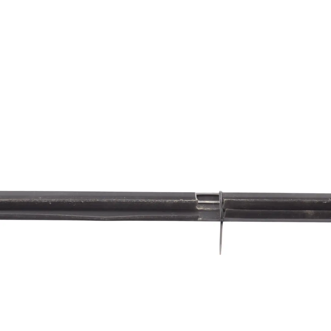 Junta Sellado Ventana Delantera Derecha para Volkswagen Crafter SY con número de pieza 7C0837472A Volkswagen Crafter SY Junta Sellado Ventana Delantera Derecha - SKU 7C0837472A - Número de pieza 7C0837472A