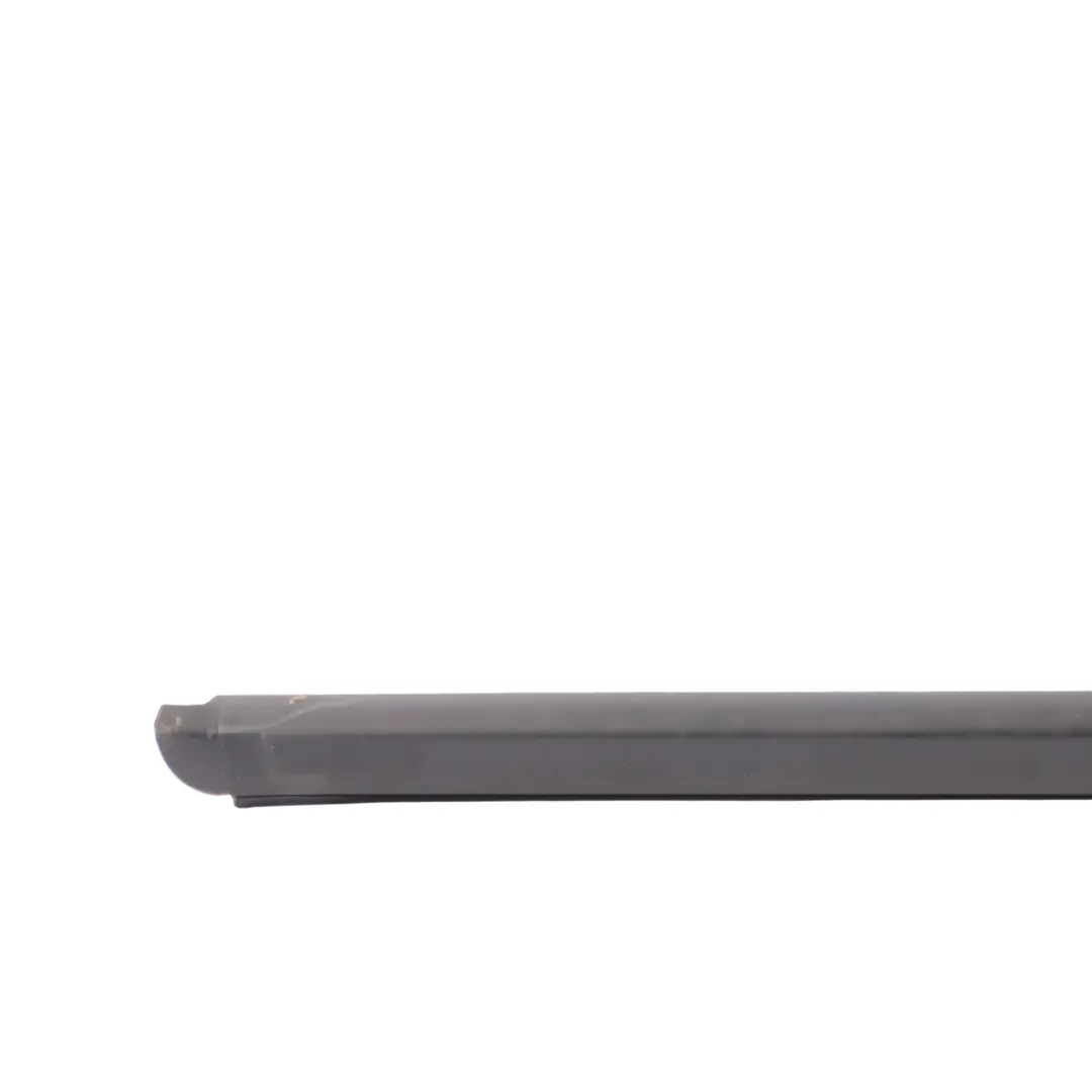 Volkswagen Crafter SY Window Weatherstrip Seal Gasket Front Right O/S - SKU 7C0837478 - Part number 7C0837478