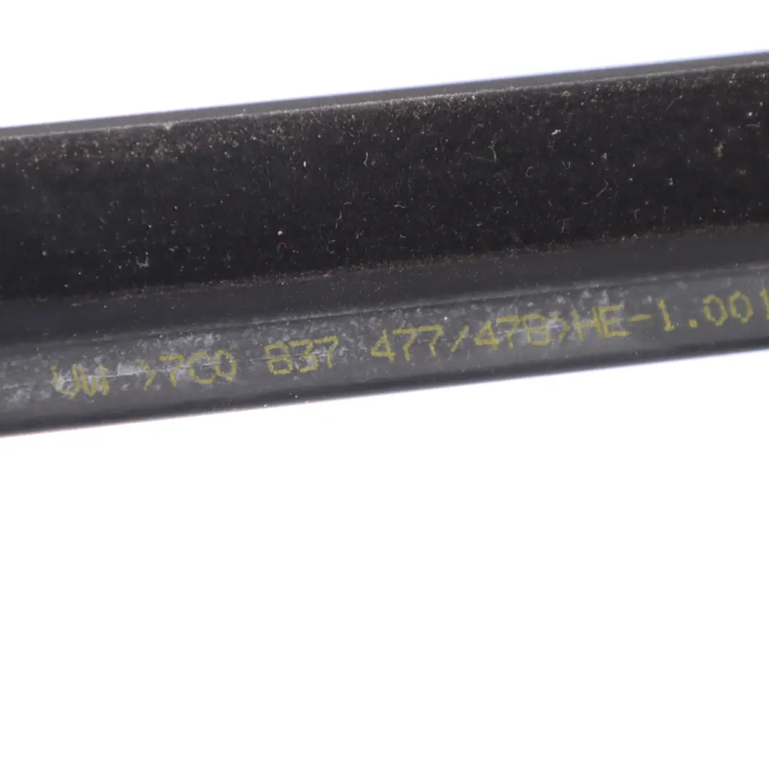 Listwa Uszczelniająca Szyby Przednia Prawa do Volkswagen Crafter SY o numerze 7C0837478 Volkswagen Crafter SY Listwa Uszczelniająca Szyby Przednia Prawa - SKU 7C0837478 - Numer Części 7C0837478