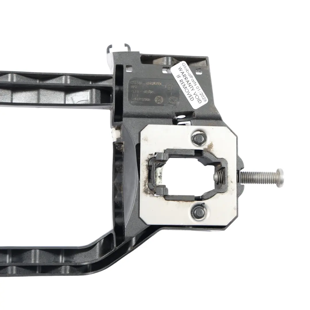 Volkswagen Crafter SY Support Poignée Extérieure Porte Arrière Droite - SKU 7C0837886B - Numéro de pièce 7C0837886B