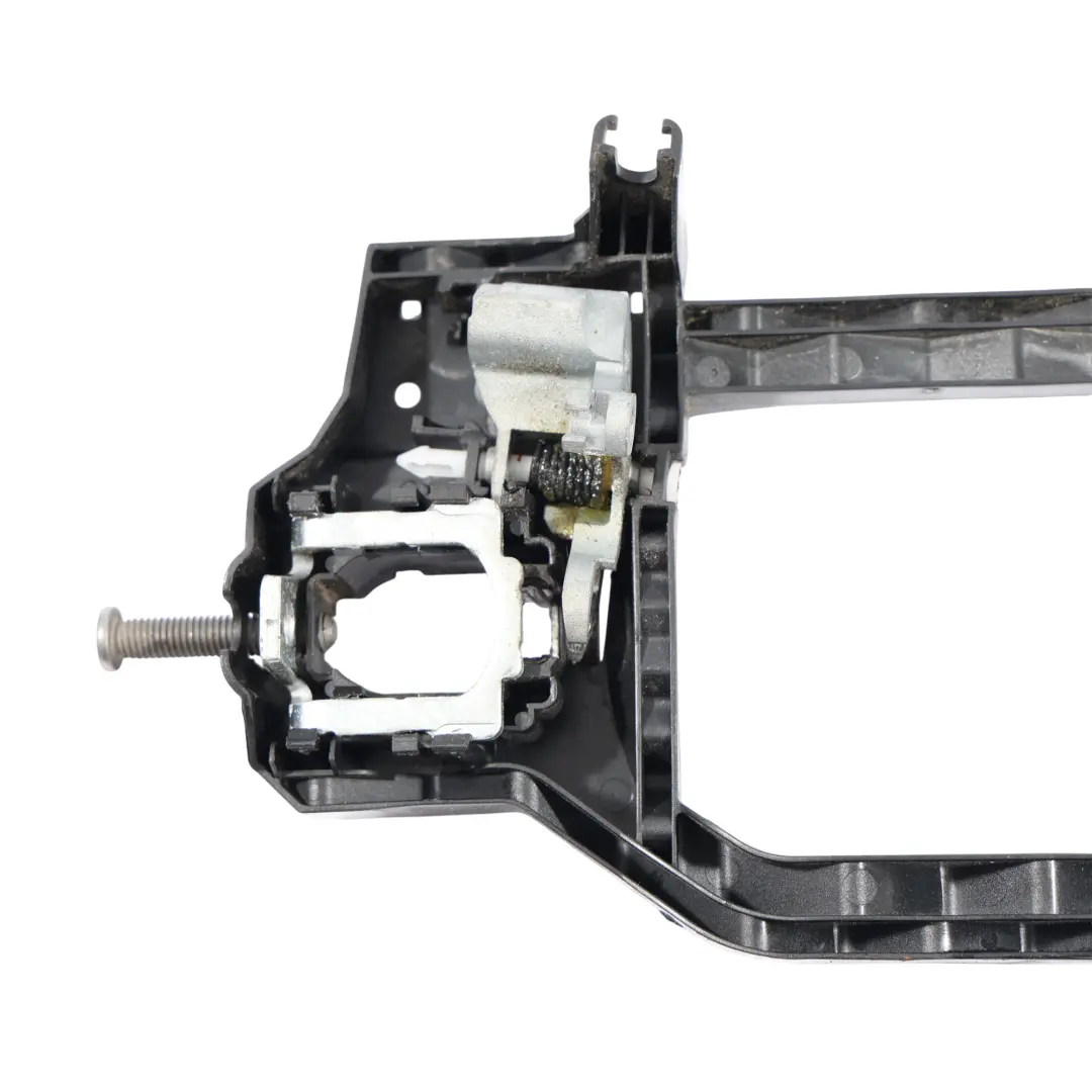 Volkswagen Crafter SY Mocowanie Klamki Drzwi Tylnych Prawych - SKU 7C0837886B - Numer Części 7C0837886B