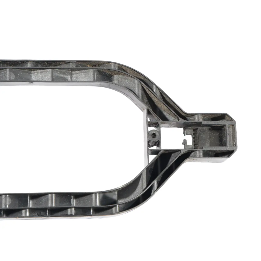 Support Poignée Extérieure Porte Arrière Droite pour Volkswagen Crafter SY à propos du numéro de pièce 7C0837886B Volkswagen Crafter SY Support Poignée Extérieure Porte Arrière Droite - SKU 7C0837886B - Numéro de pièce 7C0837886B