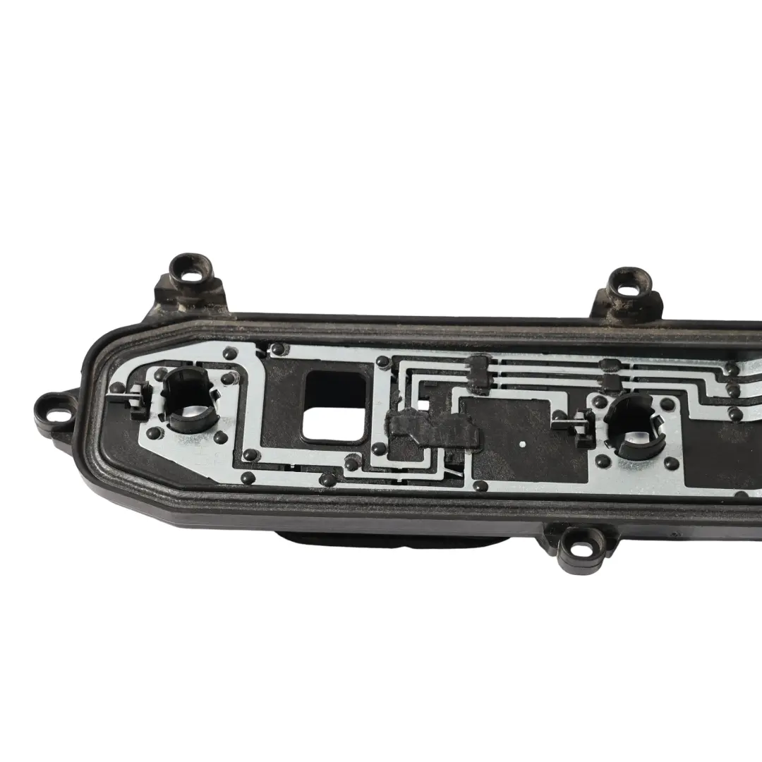 Mk2 Rück Licht Glühbirnen Halter Sockel Links für VW Volkswagen Crafter mit Teilenummer 7C0945257A VW Volkswagen Crafter Mk2 Rück Licht Glühbirnen Halter Sockel Links - SKU 7C0945257A - Teilenummer 7C0945257A