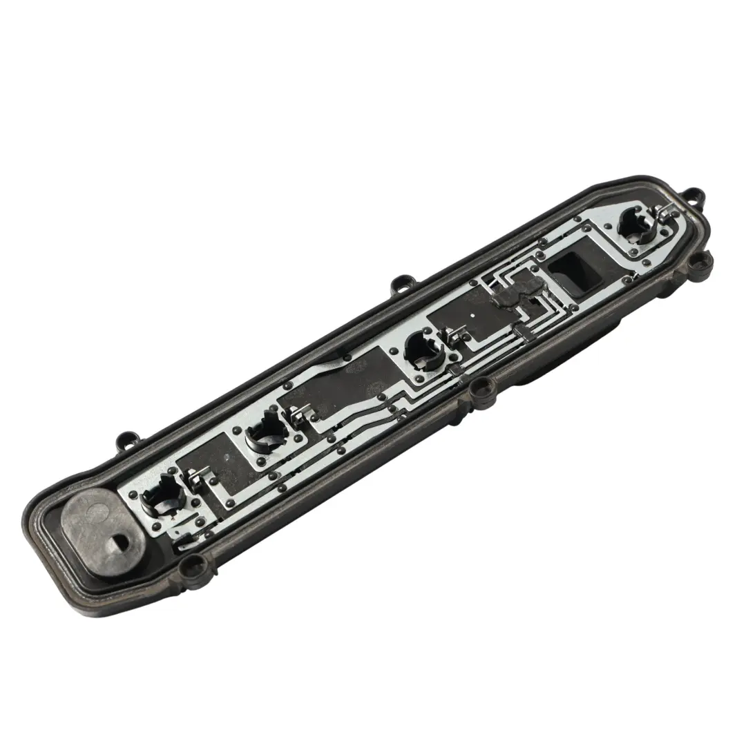 VW Volkswagen Crafter Mk2 Douille De Feu Arrière Gauche - SKU 7C0945257A - Numéro de pièce 7C0945257A
