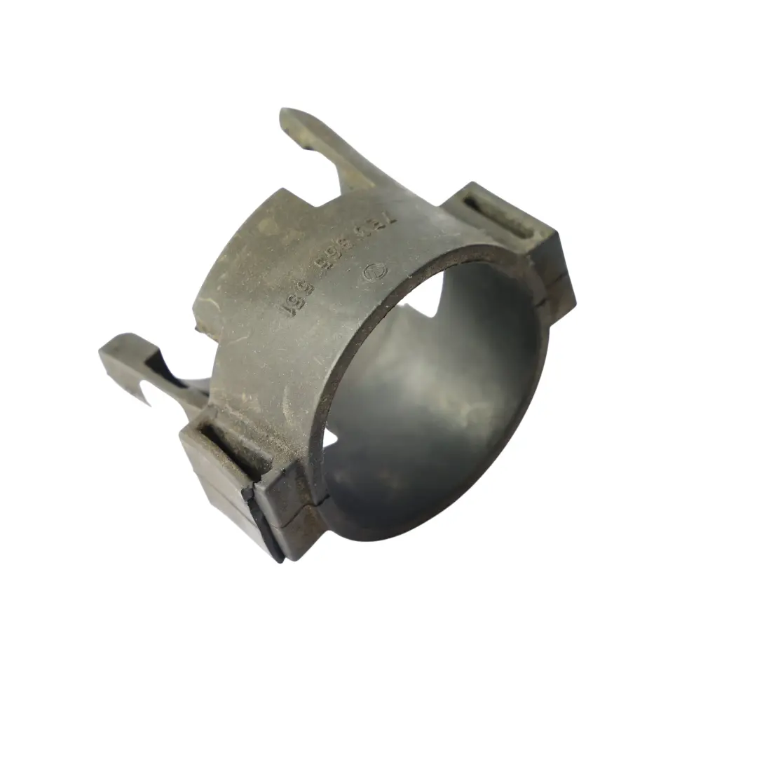 VW Volkswagen Transporter T5 Support Pompe À Eau Refroidissement - SKU 7E0965551 - Numéro de pièce 7E0965551