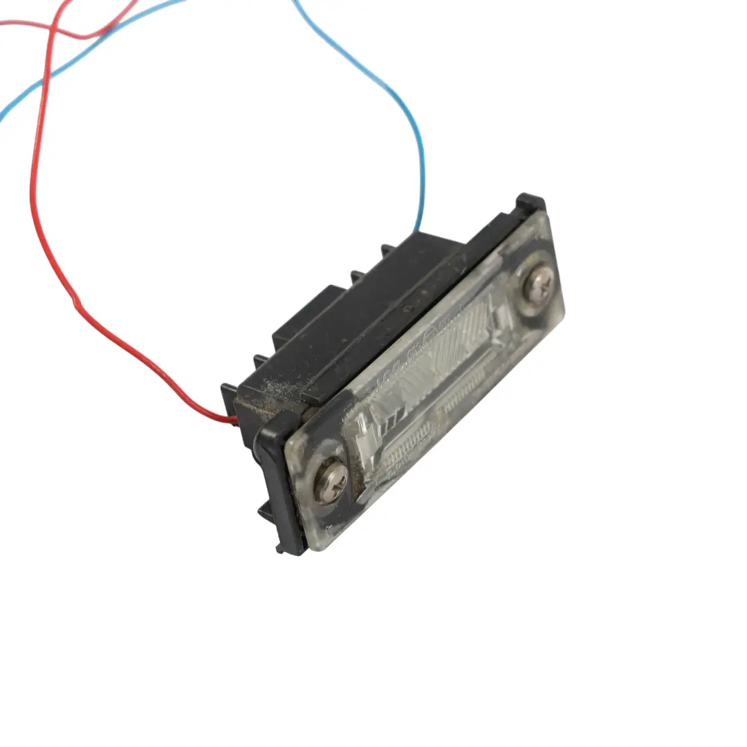 Éclairage Plaque D'Immatriculation Arrière pour Volkswagen Transporter T5 à propos du numéro de pièce 7H0827740 Volkswagen Transporter T5 Éclairage Plaque D'Immatriculation Arrière - SKU 7H0827740 - Numéro de pièce 7H0827740