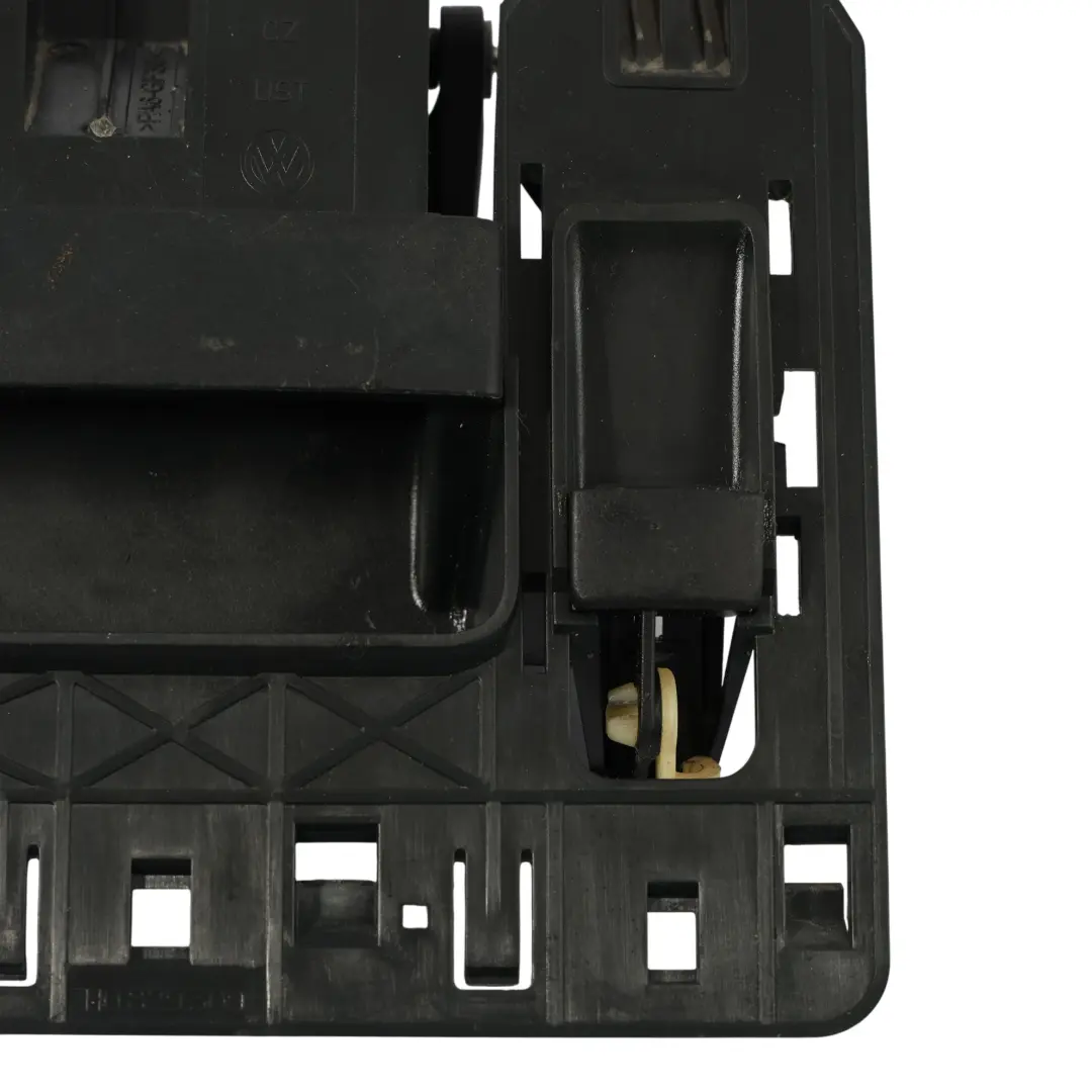 Klamka Wewnętrzna Drzwi Klapy Tył do VW Volkswagen Transporter T5 o numerze 7H0829309 VW Volkswagen Transporter T5 Klamka Wewnętrzna Drzwi Klapy Tył - SKU 7H0829309 - Numer Części 7H0829309