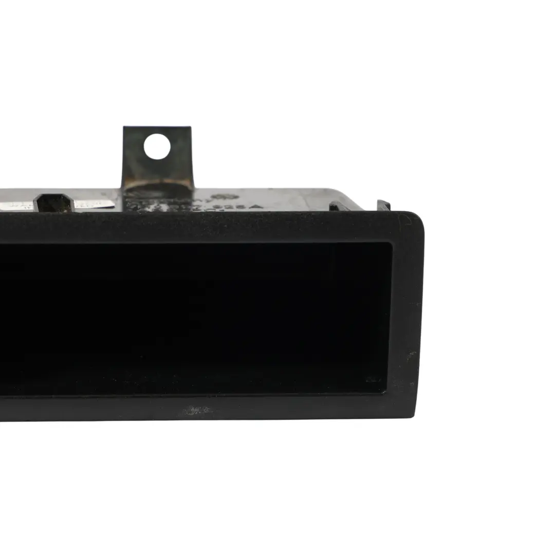 VW Transporter T5 Plateau De Rangement Interrupteur Tableau De Bord - SKU 7H0857925A - Numéro de pièce 7H0857925A