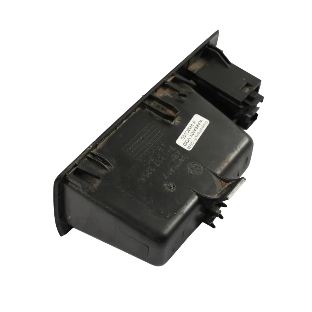 Schowek Deski Przełącznik Świateł Awaryjnych do VW Transporter T5 o numerze 7H0857925A VW Transporter T5 Schowek Deski Przełącznik Świateł Awaryjnych - SKU 7H0857925A - Numer Części 7H0857925A