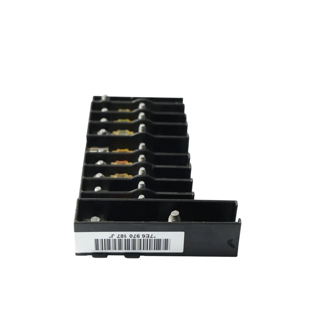 Porte-Fusible Module Panneau Moteur pour Volkswagen Transporter T5 à propos du numéro de pièce 7H0937550A Volkswagen Transporter T5 Porte-Fusible Module Panneau Moteur - SKU 7H0937550A - Numéro de pièce 7H0937550A