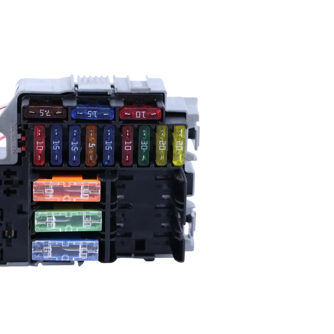 7L Fuse Box Relay Module to Porsche Cayenne 955 9PA Audi Q7 4L VW Touareg with Part number 7L0937559 Porsche Cayenne 955 9PA Audi Q7 4L VW Touareg 7L Fuse Box Relay Module - SKU 7L0937559 - Part number 7L0937559