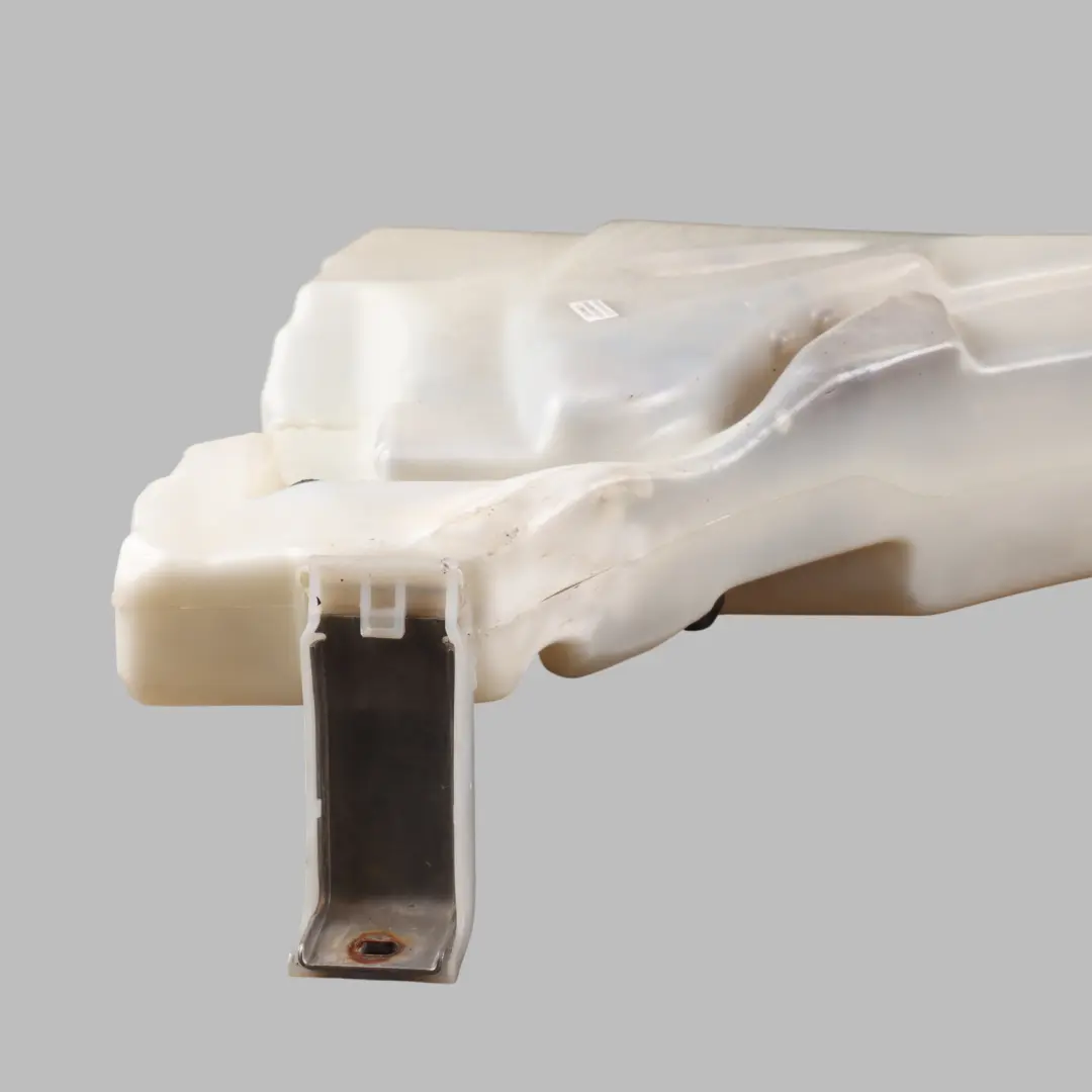 7L Réservoir Liquide Lave-Glace pour Porsche Cayenne 9PA VW Touareg à propos du numéro de pièce 7L0955453D Porsche Cayenne 9PA VW Touareg 7L Réservoir Liquide Lave-Glace - SKU 7L0955453D - Numéro de pièce 7L0955453D