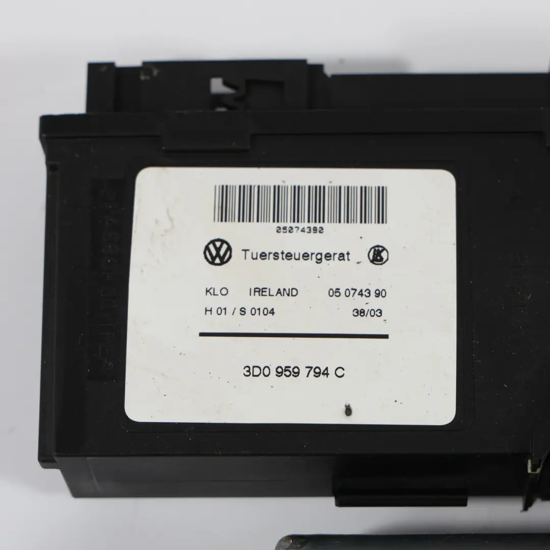 Porsche Cayenne 9PA Unità Controllo Alzacristalli Posteriore Destra - SKU 7L0959704B - Numero di parte 7L0959704B