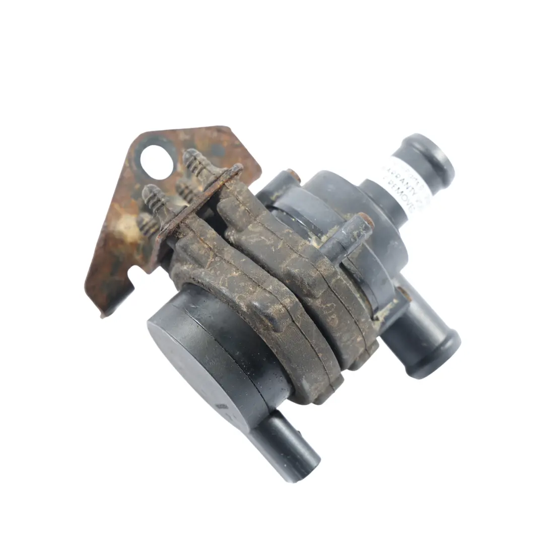 7L Zusatz Wasser Pumpe Diesel Motor L für Volkswagen Touareg mit Teilenummer 7L0965561 Volkswagen Touareg 7L Zusatz Wasser Pumpe Diesel Motor L - SKU 7L0965561 - Teilenummer 7L0965561