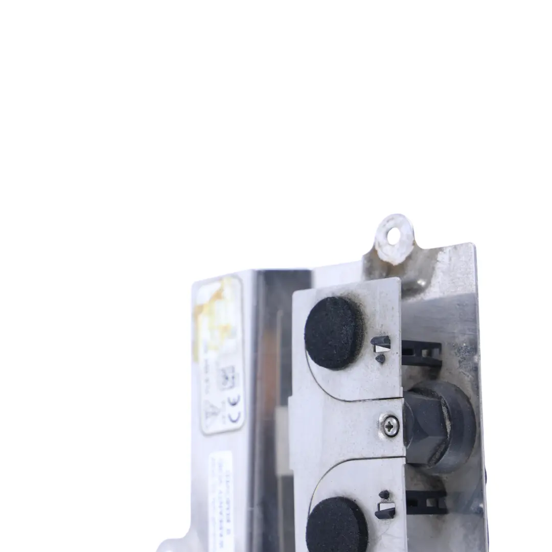 Audio Antenna Amplifier to Porsche Cayenne 955 9PA with Part number 7L5035507G Porsche Cayenne 955 9PA Audio Antenna Amplifier - SKU 7L5035507G - Part number 7L5035507G