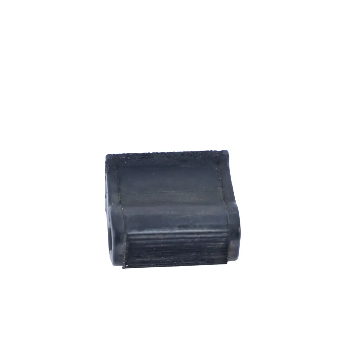 Porsche Cayenne 955 9PA Frontflügel Stopper Gummi Anschlag - SKU 7L5823493 - Teilenummer 7L5823493