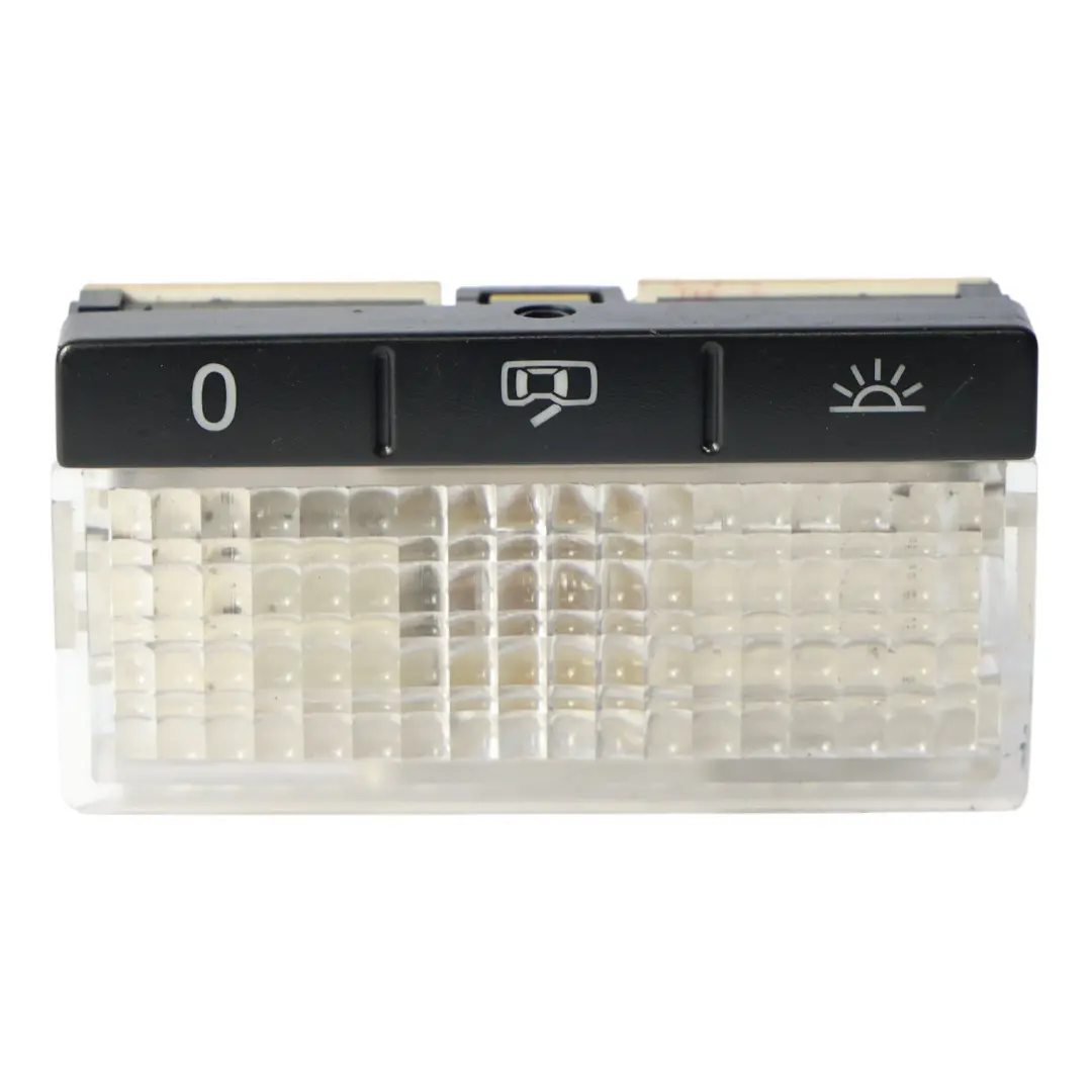 Luz Lectura Interior Techo Trasera Derecha para Porsche Cayenne 9PA con número de pieza 7L5947292 Porsche Cayenne 9PA Luz Lectura Interior Techo Trasera Derecha - SKU 7L5947292 - Número de pieza 7L5947292