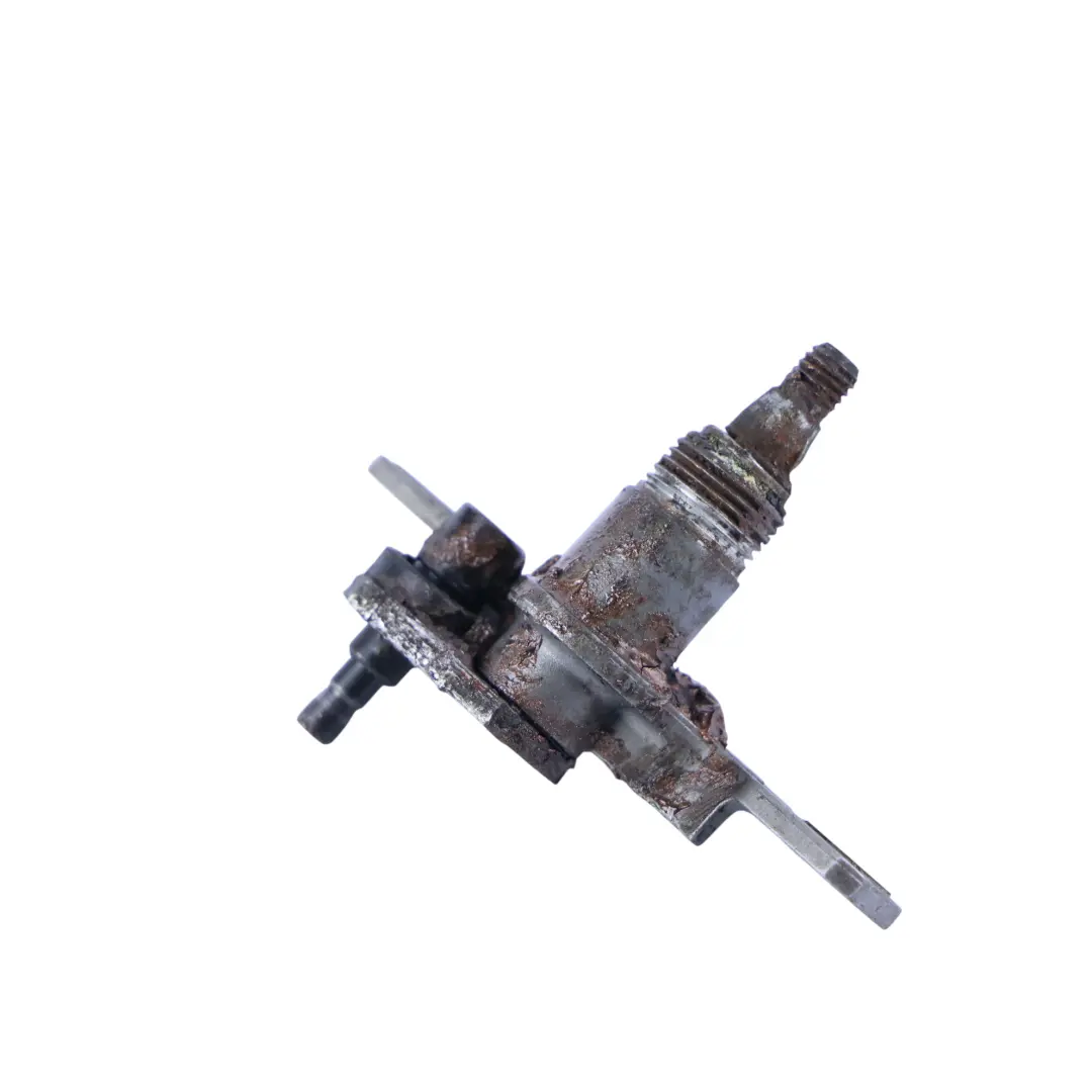 Support Fixation Bras Essuie Glace Arrière pour Porsche Cayenne 955 à propos du numéro de pièce 7L5955215B Porsche Cayenne 955 Support Fixation Bras Essuie Glace Arrière - SKU 7L5955215B - Numéro de pièce 7L5955215B