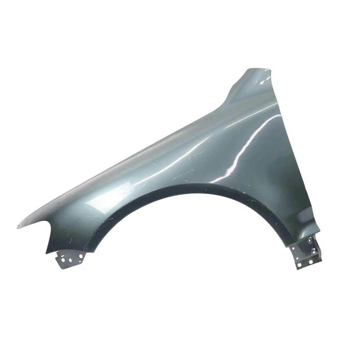 7L Błotnik Lewy Przedni Boczny Offroad Grey Szary Metalik - D7U do VW Touareg o numerze 7L6821101K VW Touareg 7L Błotnik Lewy Przedni Boczny Offroad Grey Szary Metalik - D7U - SKU 7L6821101K-OFF - Numer Części 7L6821101K