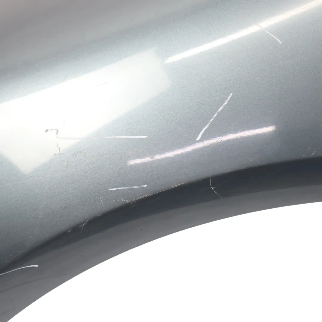 VW Touareg 7L Panel Lateral Delantero Izquierdo Guardabarros Offroad Gris - D7U - SKU 7L6821101K-OFF - Número de pieza 7L6821101K