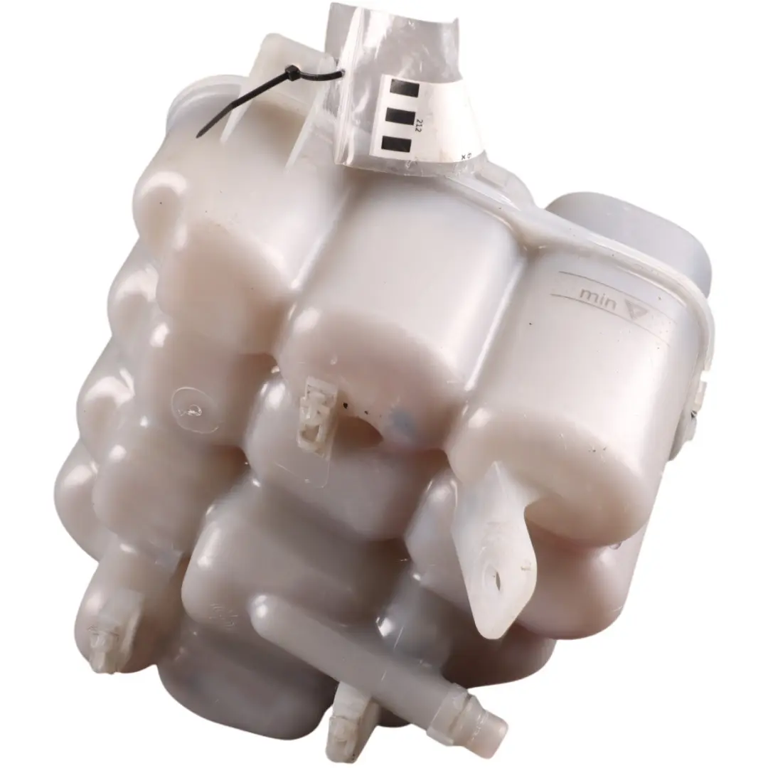 Zbiorniczek Wyrównawczy Płynu Chłodzącego do Porsche Cayenne 92A o numerze 7P0121407B Porsche Cayenne 92A Zbiorniczek Wyrównawczy Płynu Chłodzącego - SKU 7P0121407B - Numer Części 7P0121407B