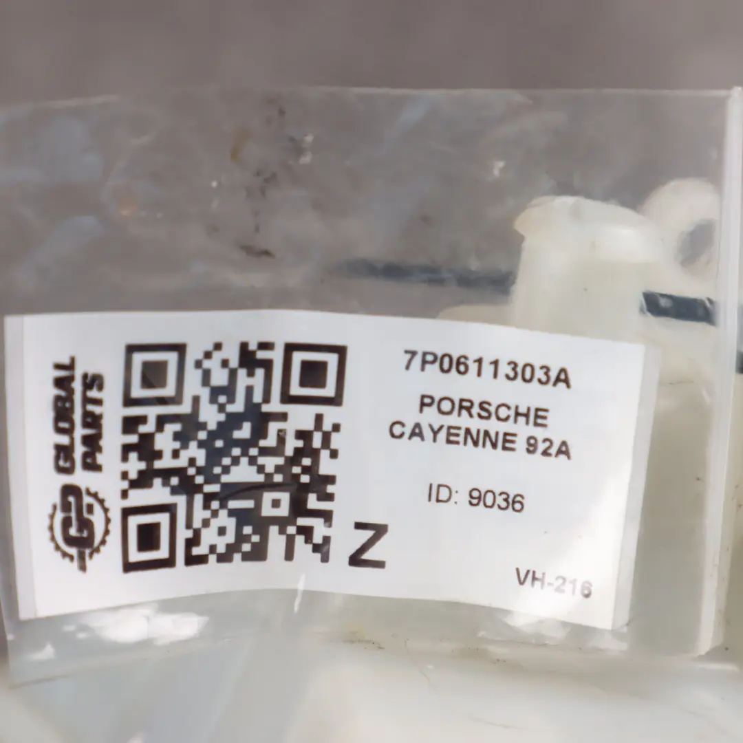 Brake Fluid Reservoir Master Cylinder to Porsche Cayenne 92A VW Touareg with Part number 7P0611303A Porsche Cayenne 92A VW Touareg Brake Fluid Reservoir Master Cylinder - SKU 7P0611303A - Part number 7P0611303A