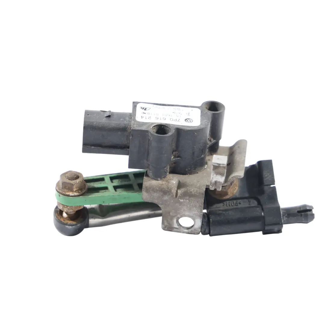 Capteur Niveau Commande Phare Droit pour Porsche Cayenne 92A à propos du numéro de pièce 7P0616214 Porsche Cayenne 92A Capteur Niveau Commande Phare Droit - SKU 7P0616214-1 - Numéro de pièce 7P0616214