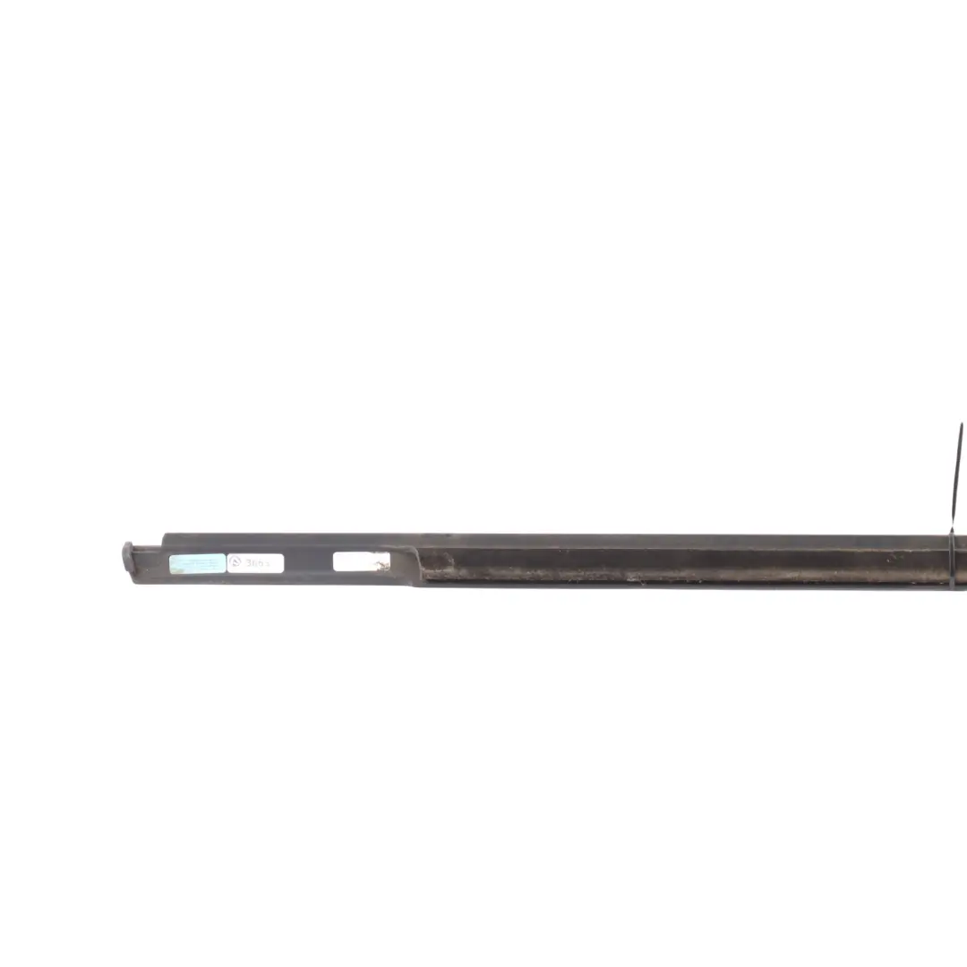 7P Fensterdichtung Gummi Hinten Innen Links für Volkswagen Touareg mit Teilenummer 7P0839478E Volkswagen Touareg 7P Fensterdichtung Gummi Hinten Innen Links - SKU 7P0839478E - Teilenummer 7P0839478E