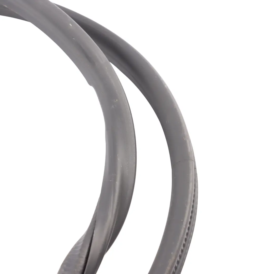 7P Goma Junta Puerta Trasera Izquierda Derecha para Volkswagen Touareg con número de pieza 7P0867367F Volkswagen Touareg 7P Goma Junta Puerta Trasera Izquierda Derecha - SKU 7P0867367F - Número de pieza 7P0867367F