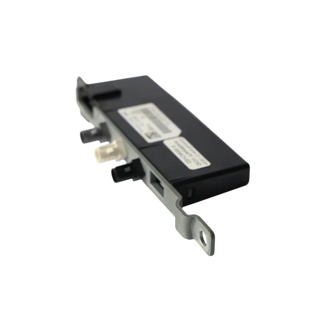 Modulo Amplificatore Antenna Posteriore Destra per Porsche Cayenne 92A con numero di parte 7P5035225N Porsche Cayenne 92A Modulo Amplificatore Antenna Posteriore Destra - SKU 7P5035225N - Numero di parte 7P5035225N