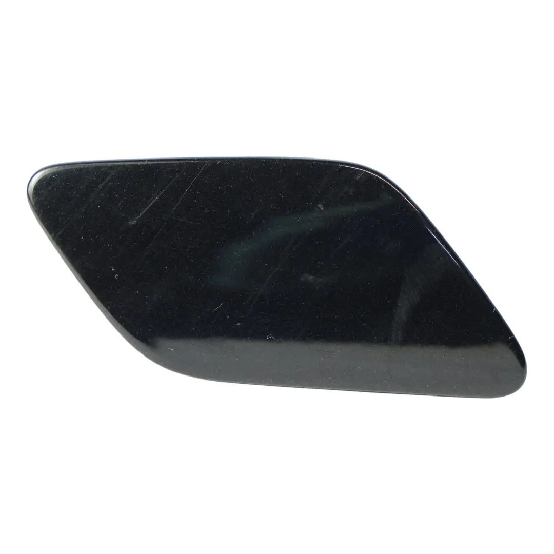 Tapa Del Lavafaros Derecho Jet Black - C9X para Porsche Cayenne 92A con número de pieza 7P5807334B Porsche Cayenne 92A Tapa Del Lavafaros Derecho Jet Black - C9X - SKU 7P5807334B-JBL - Número de pieza 7P5807334B