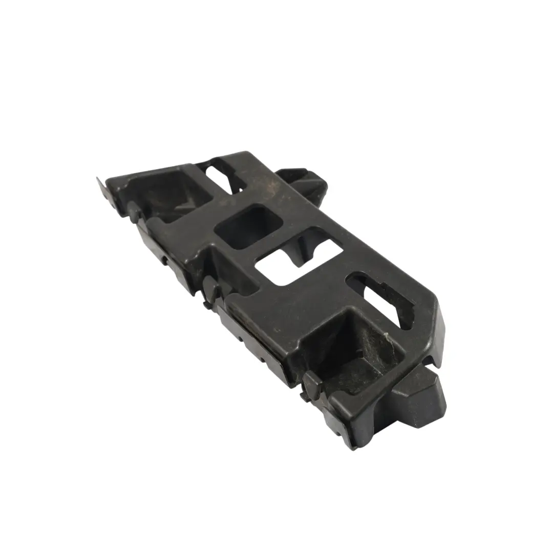 Porsche Cayenne 92A Soporte Lateral Parachoques Trasero Derecho - SKU 7P5807484D - Número de pieza 7P5807484D