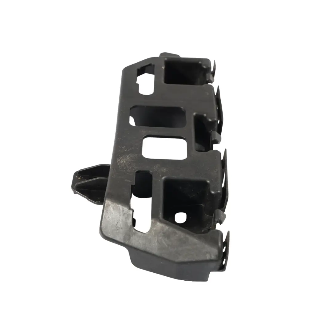 Soporte Lateral Parachoques Trasero Derecho para Porsche Cayenne 92A con número de pieza 7P5807484D Porsche Cayenne 92A Soporte Lateral Parachoques Trasero Derecho - SKU 7P5807484D - Número de pieza 7P5807484D