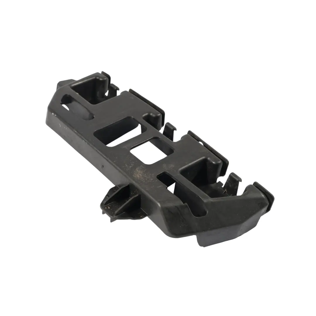 Porsche Cayenne 92A Soporte Lateral Parachoques Trasero Derecho - SKU 7P5807484D - Número de pieza 7P5807484D