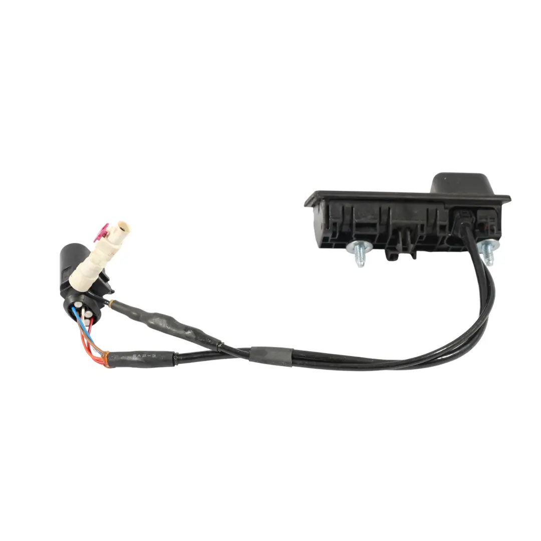 Puerta Trasera Tapa Vista Cámara Marcha Atrás para Porsche Cayenne 92A con número de pieza 7P5827566K Porsche Cayenne 92A Puerta Trasera Tapa Vista Cámara Marcha Atrás - SKU 7P5827566K - Número de pieza 7P5827566K