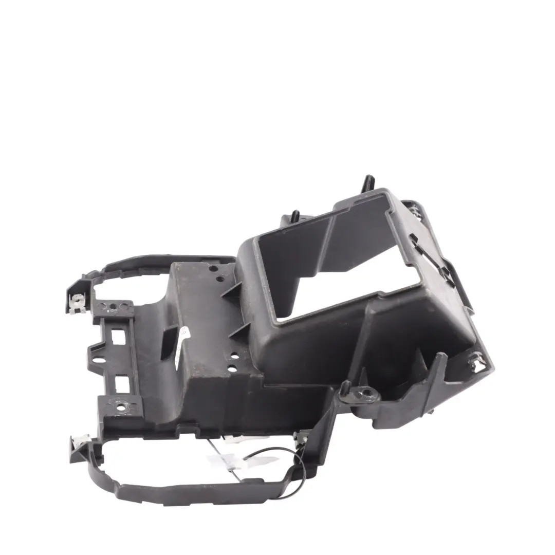 Centre Console Air Vent Surround Trim Cover to Porsche Cayenne 92A Rear with Part number 7P5863239DF Porsche Cayenne 92A Rear Centre Console Air Vent Surround Trim Cover - SKU 7P5863239DF - Part number 7P5863239DF