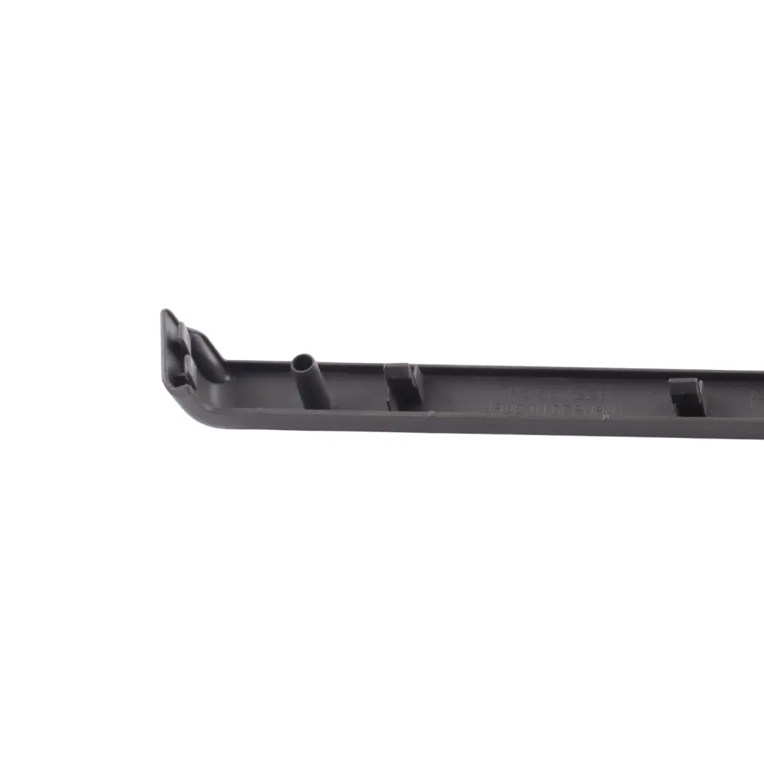 Pannello Rivestimento Porta Anteriore Destro Nero per Porsche Cayenne 92A con numero di parte 7P5867228 Porsche Cayenne 92A Pannello Rivestimento Porta Anteriore Destro Nero - SKU 7P5867228 - Numero di parte 7P5867228