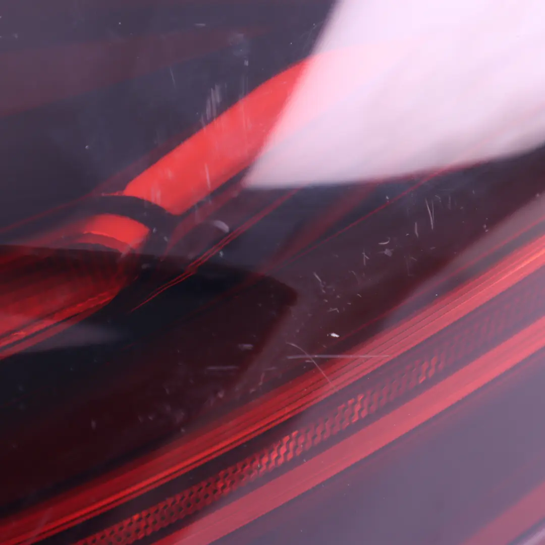 Tail Light Lamp Panel Outer Rear Right O/S to Porsche Cayenne 92A with Part number 7P5945208C Porsche Cayenne 92A Tail Light Lamp Panel Outer Rear Right O/S - SKU 7P5945208C - Part number 7P5945208C