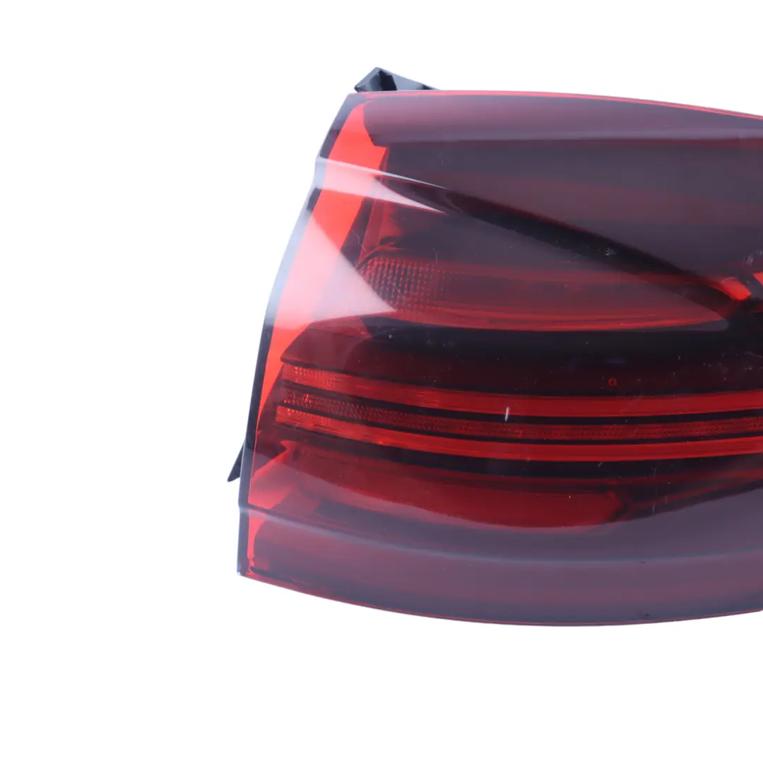 Tail Light Lamp Panel Outer Rear Right O/S to Porsche Cayenne 92A with Part number 7P5945208C Porsche Cayenne 92A Tail Light Lamp Panel Outer Rear Right O/S - SKU 7P5945208C - Part number 7P5945208C