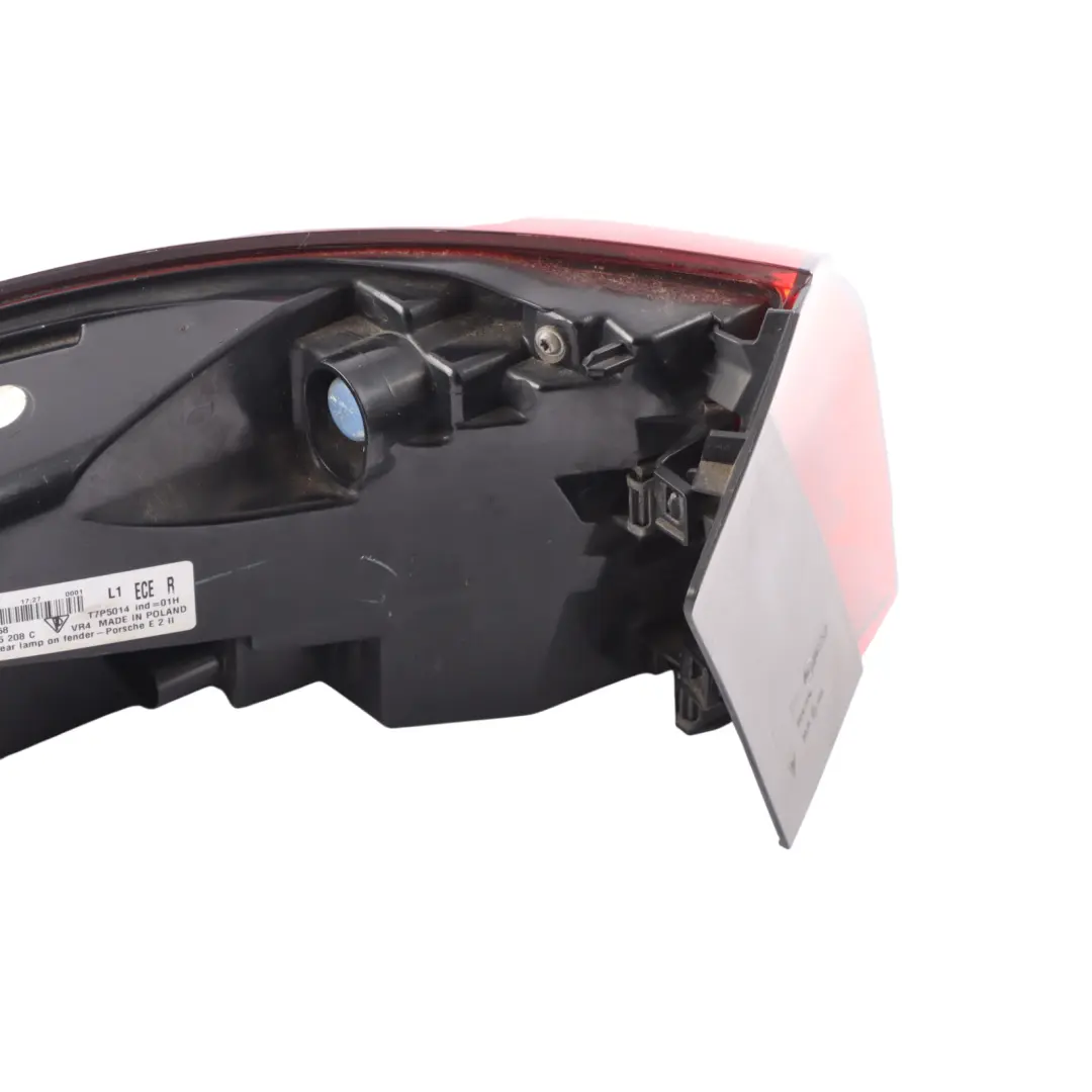 Tail Light Lamp Panel Outer Rear Right O/S to Porsche Cayenne 92A with Part number 7P5945208C Porsche Cayenne 92A Tail Light Lamp Panel Outer Rear Right O/S - SKU 7P5945208C - Part number 7P5945208C