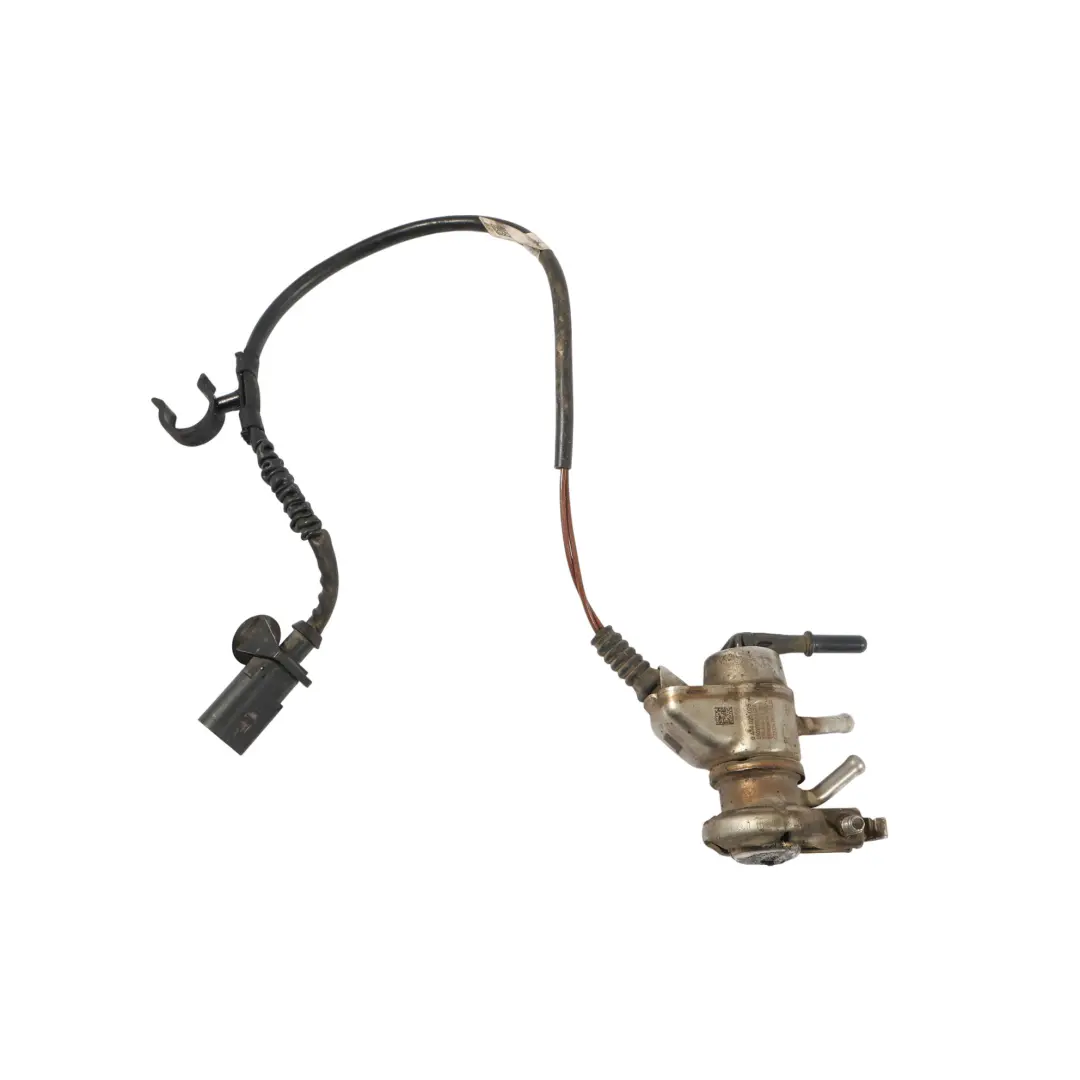 Wtryskiwacz Wtrysk Adblue 3.0 TDI Diesel do Porsche Cayenne 92A o numerze 7P6131113C Porsche Cayenne 92A Wtryskiwacz Wtrysk Adblue 3.0 TDI Diesel - SKU 7P6131113C - Numer Części 7P6131113C