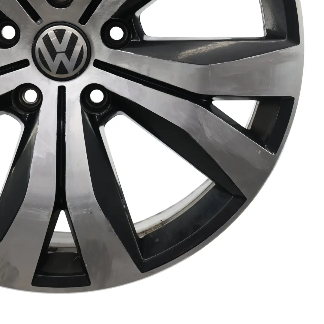 7P Silberne Leichtmetallfelge 20" 9J ET:57 für Volkswagen Touareg mit Teilenummer 7P6601025M Volkswagen Touareg 7P Silberne Leichtmetallfelge 20" 9J ET:57 - SKU 7P6601025M-1 - Teilenummer 7P6601025M