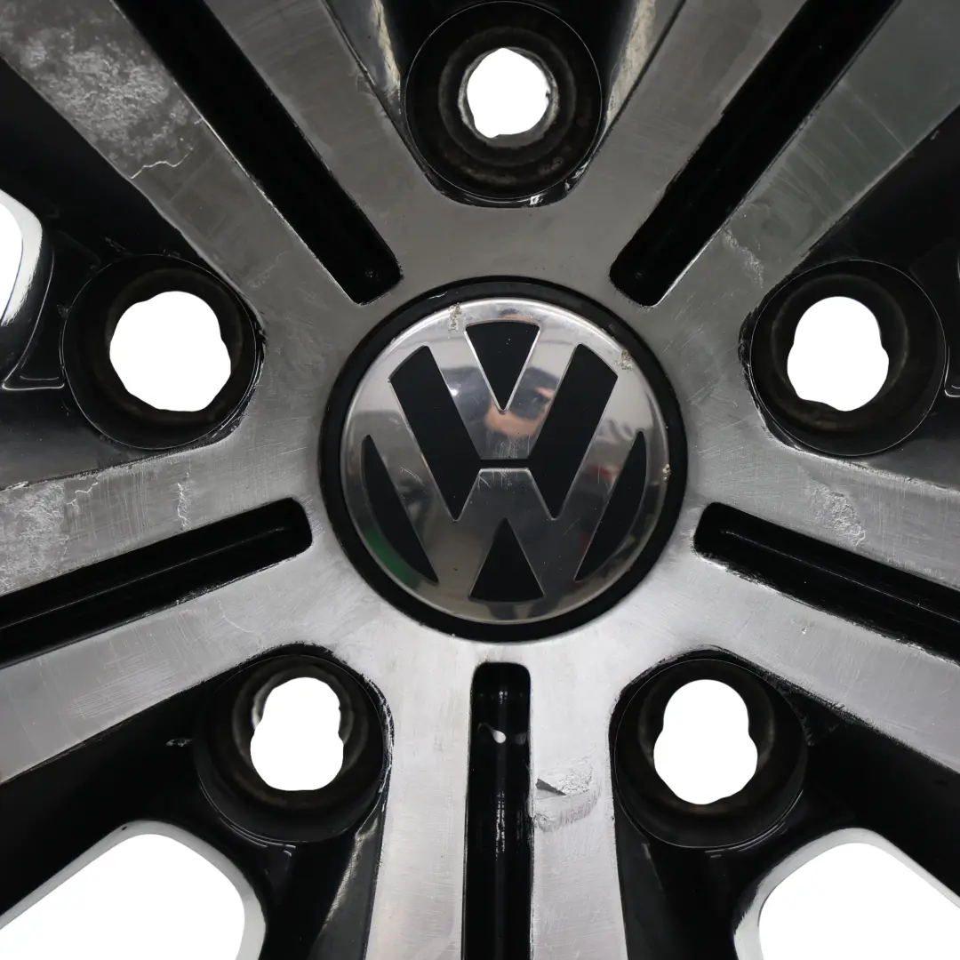 7P Jante En Alliage Argentée 20" 9J ET:57 pour Volkswagen Touareg à propos du numéro de pièce 7P6601025M Volkswagen Touareg 7P Jante En Alliage Argentée 20" 9J ET:57 - SKU 7P6601025M-2 - Numéro de pièce 7P6601025M