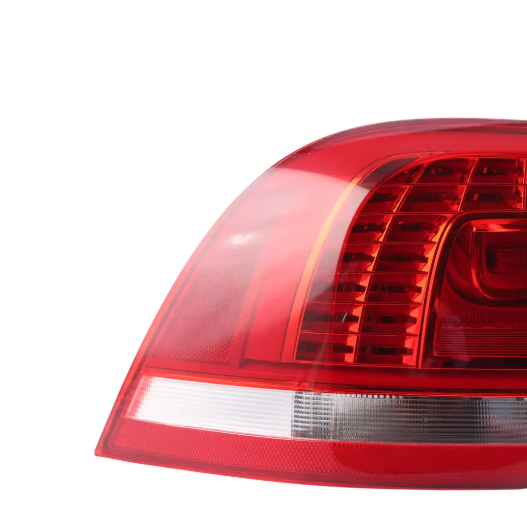 VW Touareg 7P Rear Lamp Right O/S Trunk Lid Tailgate Tail Light 3C5945094F - SKU 7P6945207 - Part number 7P6945207