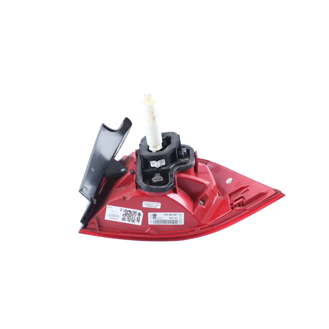 7P Lampa Tylna Prawa Na Klapie Bagażnika do VW Touareg o numerze 7P6945207 VW Touareg 7P Lampa Tylna Prawa Na Klapie Bagażnika - SKU 7P6945207 - Numer Części 7P6945207