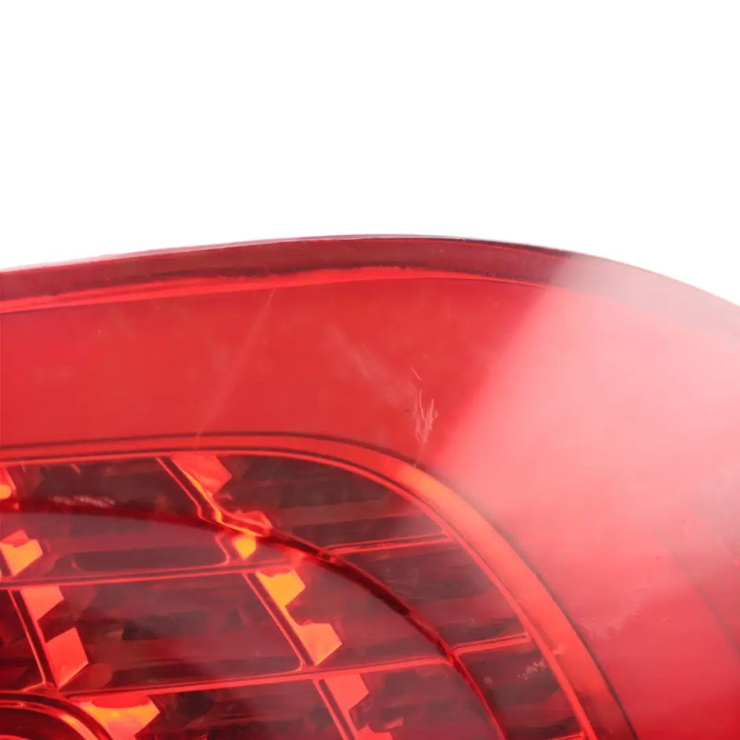 7P Lamp LED Tail Light Outer Rear Right O/S to Volkswagen Touareg with Part number 7P6945208 Volkswagen Touareg 7P Lamp LED Tail Light Outer Rear Right O/S - SKU 7P6945208 - Part number 7P6945208