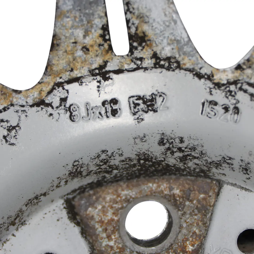 Felga Aluminiowa Srebrna 18" ET:20 8J M Szprychy Podwójne 135 do BMW E60 E61 o numerze 8036947 BMW E60 E61 Felga Aluminiowa Srebrna 18" ET:20 8J M Szprychy Podwójne 135 - SKU 8036947-6 - Numer Części 8036947