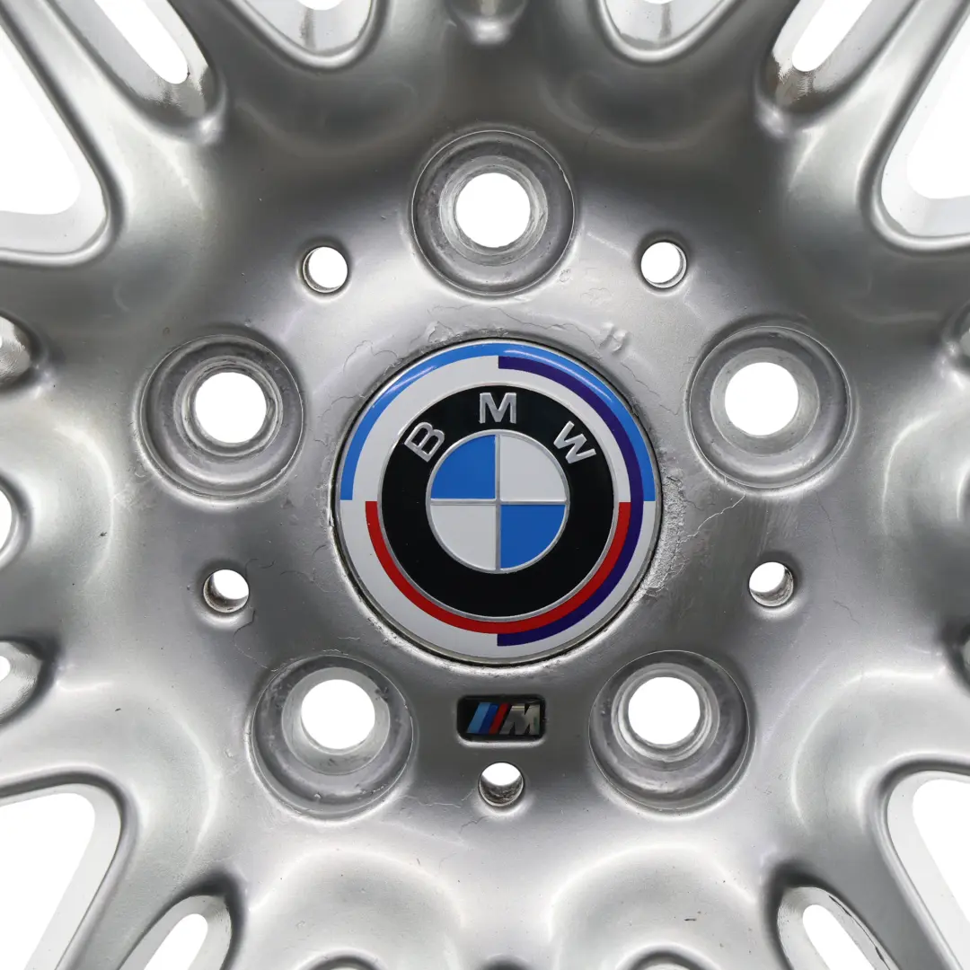 Reihe E90 E91 E92 Alufelge Vorne 19" M Doppelspeiche 225 8J ET:37 für BMW 3 mit Teilenummer 8037141 BMW 3 Reihe E90 E91 E92 Alufelge Vorne 19" M Doppelspeiche 225 8J ET:37 - SKU 8037141-5 - Teilenummer 8037141