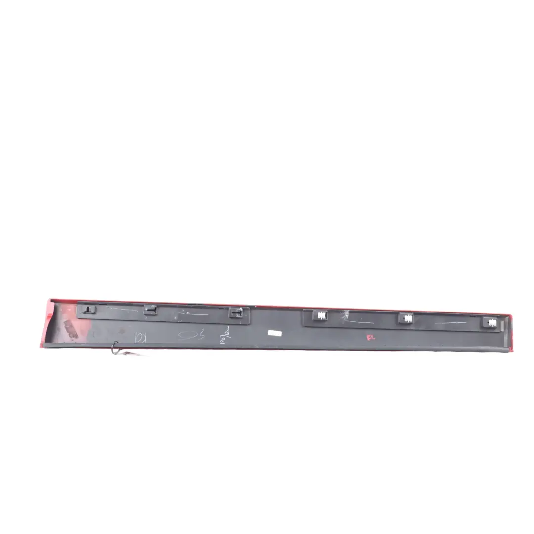Moldura Puerta M Sport Delantero Izquierdo Rojo Melbourne A75 para BMW X3 F25 con número de pieza 8052081 BMW X3 F25 Moldura Puerta M Sport Delantero Izquierdo Rojo Melbourne A75 - SKU 8052081-MRT - Número de pieza 8052081